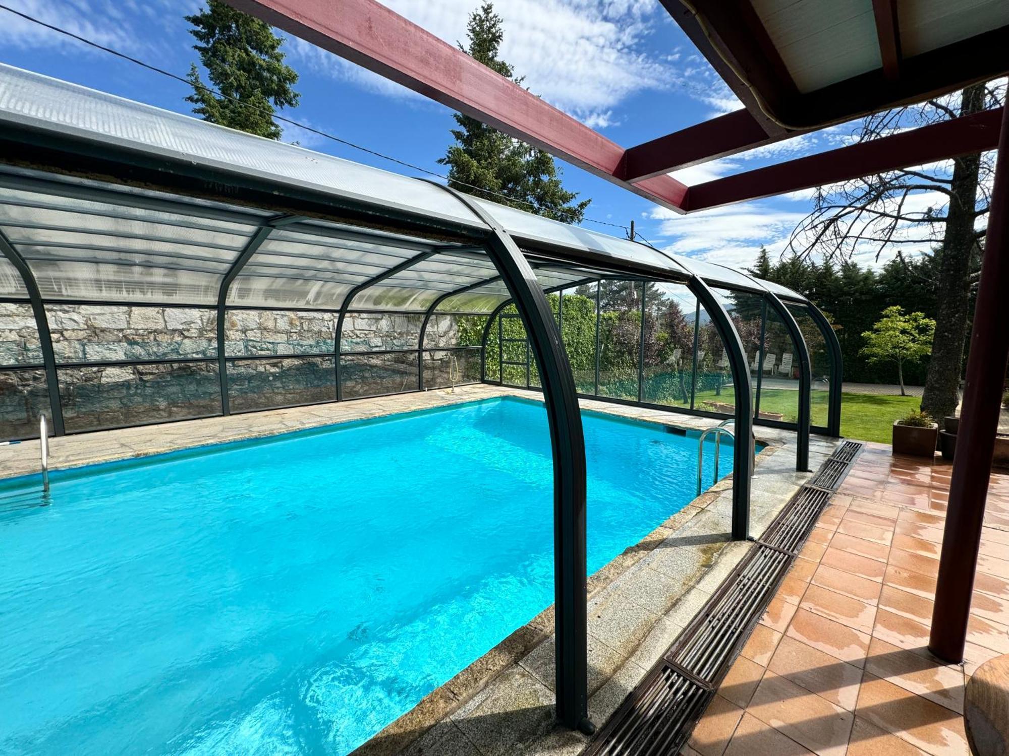 Villa Fantástica vivienda con amplio jardín y piscina Cercedilla Exterior foto
